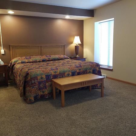 Amber'S Inn And Suites Wisconsin Dells Zimmer foto