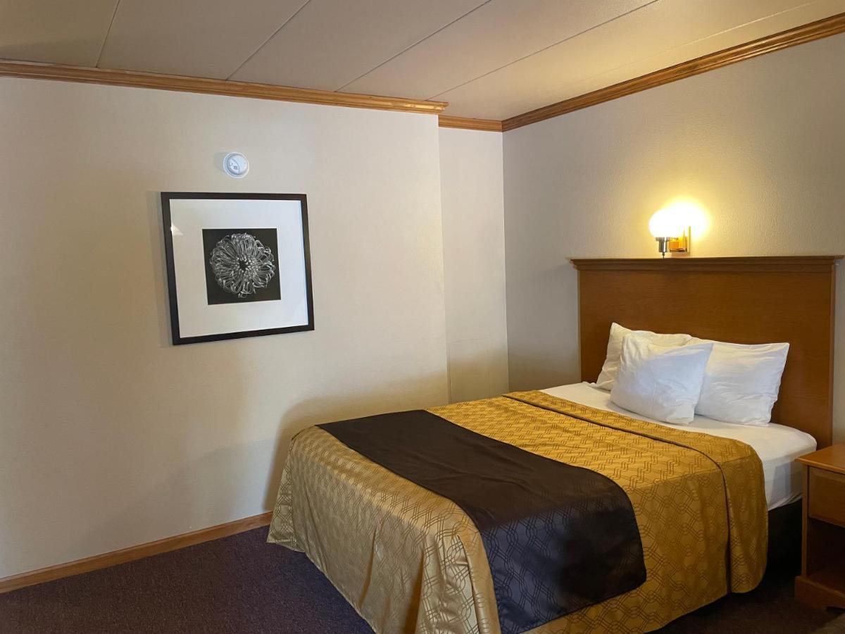 Amber'S Inn And Suites Wisconsin Dells Exterior foto