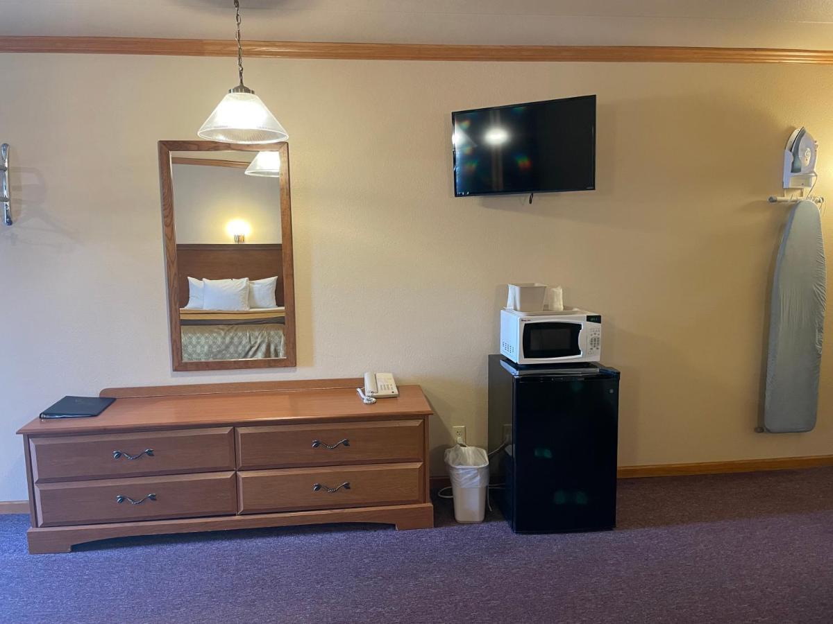 Amber'S Inn And Suites Wisconsin Dells Exterior foto