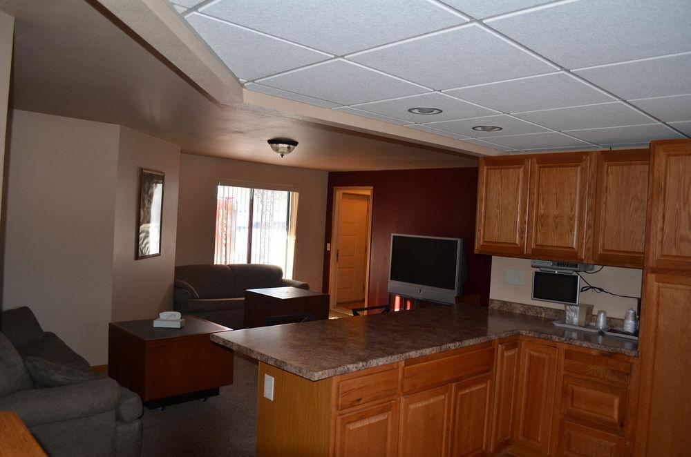Amber'S Inn And Suites Wisconsin Dells Exterior foto